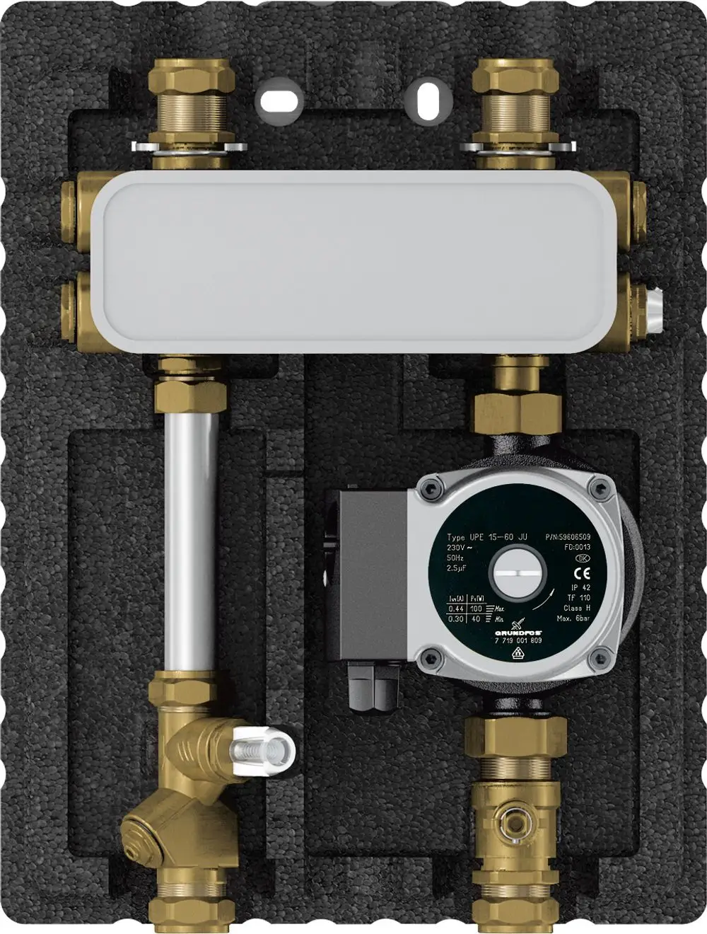 Kupfer- und Messingarmaturen mit einem Pumpenelement. Installation in einem schwarzen Schaumstoffrahmen, geeignet für Solaranwendungen. Marke: Bosch.